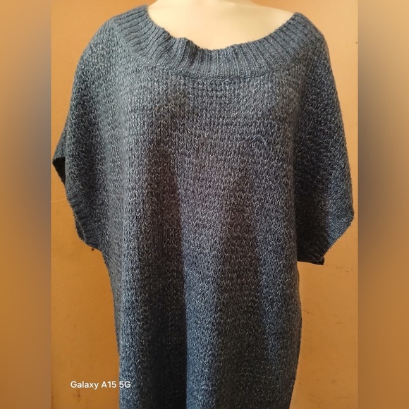 Carolyn Taylor Blue Knit Shrug Poncho - Picture 6 of 8